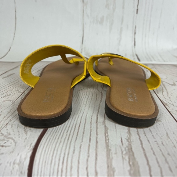 Kenneth Cole Reaction Scroll Writer T-strap flat sandals yellow - Picture 2 of 7